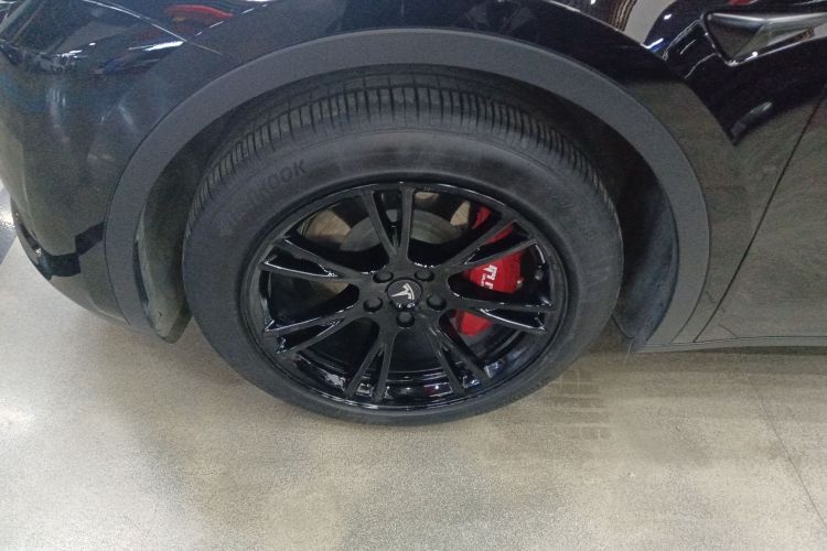 特斯拉 Model Y 2022款 改款 后轮驱动版车身外观6001