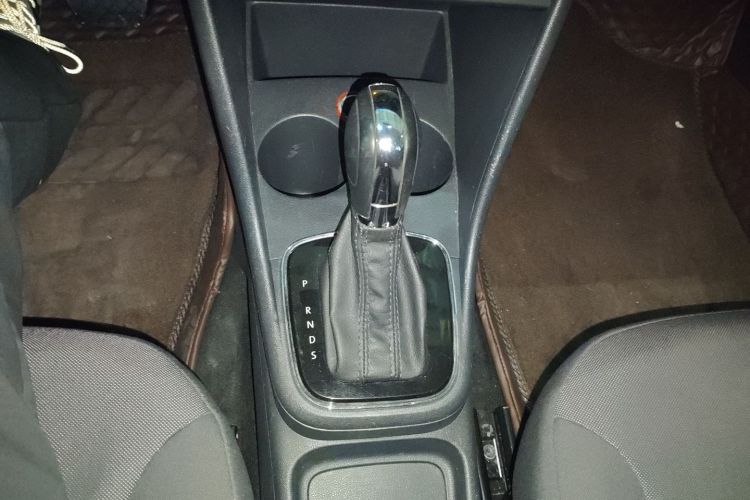 大众 Polo 2016款 1.6L 自动舒适型中控内饰18