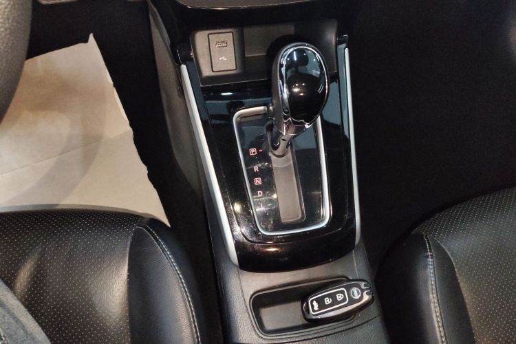 日产 轩逸 2019款 1.6XV CVT智联尊享版 国VI中控内饰18