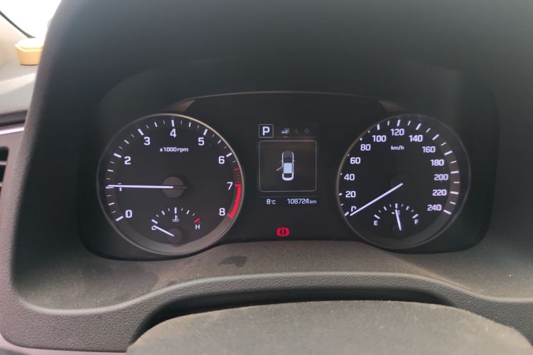 现代 领动 2016款 1.6L 自动智炫·精英型中控内饰14