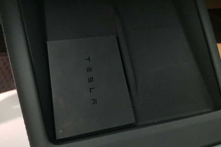 特斯拉 Model 3 2025款 后轮驱动版中控内饰7001