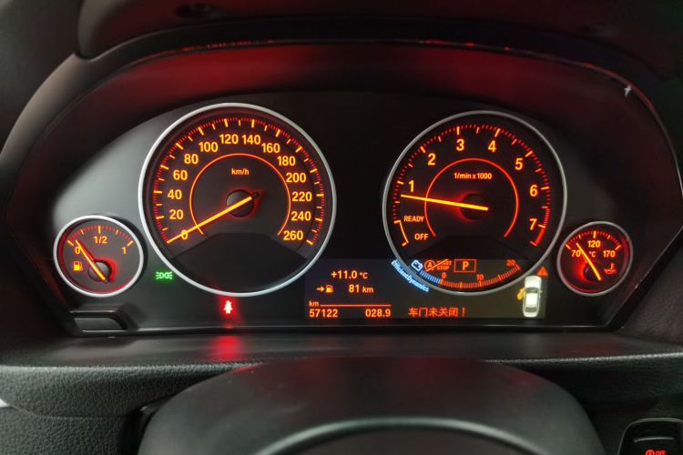 宝马3系 2017款 320Li M运动型中控内饰14