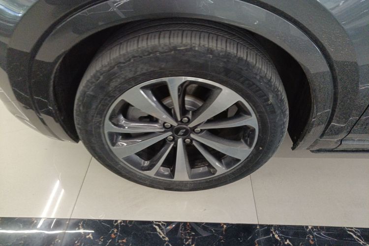 理想汽车 理想ONE 2021款 增程6座版车身外观6007