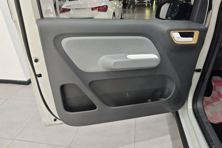 五菱汽车 宏光MINIEV 2022款 GAMEBOY 200km 玩咖款 磷酸铁锂中控内饰7007