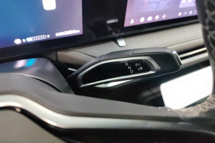 上汽大通MAXUS 大通G70 2024款 2.0T 自动旗舰版 7座局部细节18