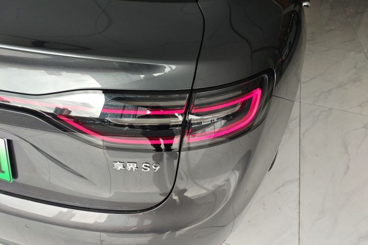 鸿蒙智行 享界S9 2024款 纯电 Ultra 四驱旗舰版车身外观9