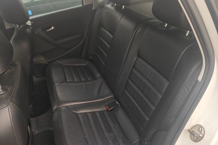 大众 Polo 2011款 1.6L 自动致酷版中控内饰7004