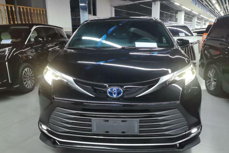 丰田 赛那SIENNA 2021款 2.5L混动 尊贵版车身外观6001
