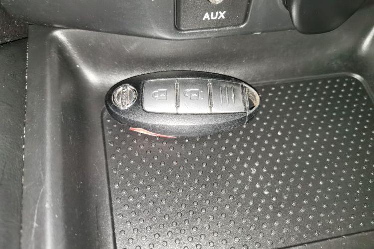 日产 奇骏 2017款 2.0L CVT舒适版 2WD中控内饰11