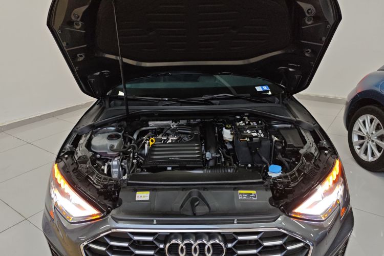 奥迪A3 2024款 Sportback 35 TFSI 时尚运动型机舱底盘24