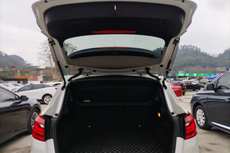 宝马2系旅行车 2016款 218i 运动设计套装局部细节23