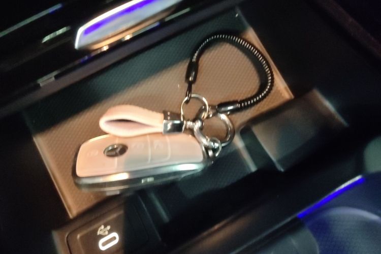 奔驰GLB 2024款 GLB 220 动感型中控内饰11