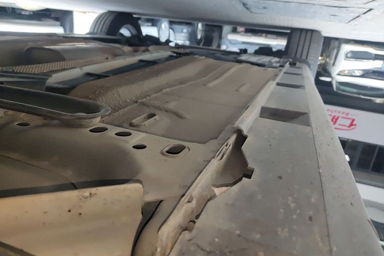 福特 福克斯 2017款 两厢 1.6L 自动风尚型智行版局部细节9001