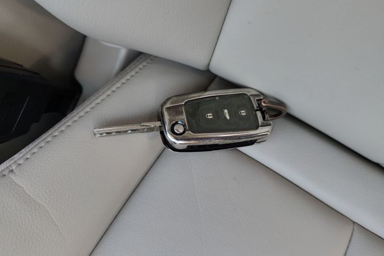 荣威360 2015款 1.5L 手动豪华版中控内饰7001