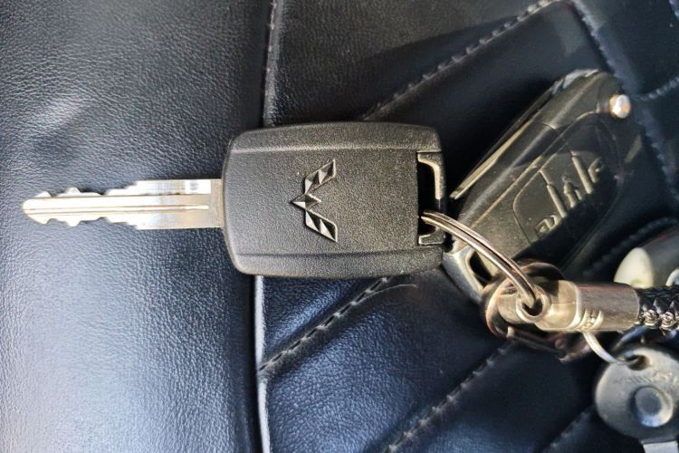 五菱汽车 五菱荣光S 2023款 1.5L 基本型 5/7座中控内饰11