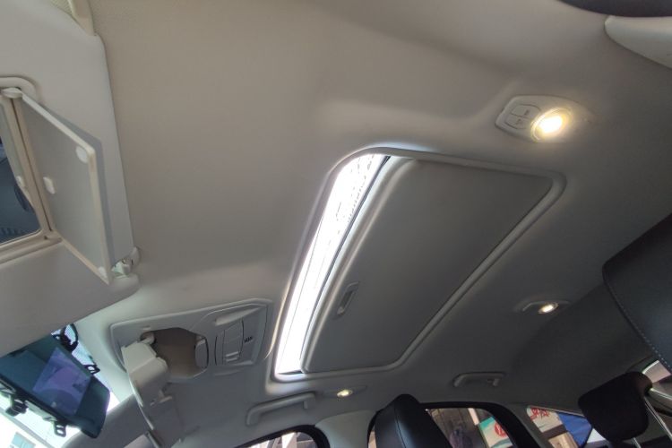 福特 福克斯 2017款 两厢 1.6L 自动风尚型智行版局部细节22