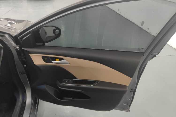 雪佛兰 科鲁泽 2022款 320 自动悦享天窗版中控内饰42