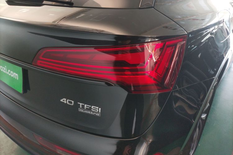 奥迪Q5L 2025款 45周年典藏版 40 TFSI 豪华动感型车身外观6006