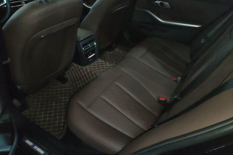 宝马3系 2023款 325Li M运动套装中控内饰7004