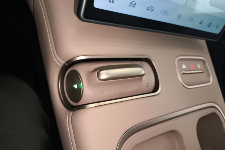 蔚来EC6 2023款 75kWh局部细节18