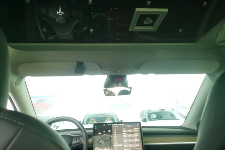 特斯拉 Model Y 2022款 改款 后轮驱动版中控内饰22