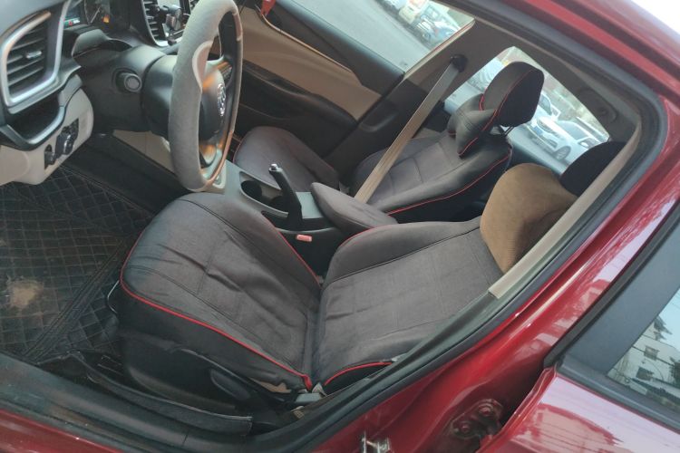 别克 英朗 2015款 15N 自动精英型局部细节19