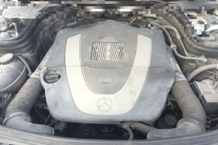 奔驰GLK级 2013款 GLK 300 4MATIC 动感天窗型局部细节24