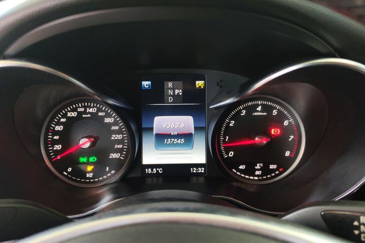 奔驰C级 2017款 C 200 运动版局部细节14