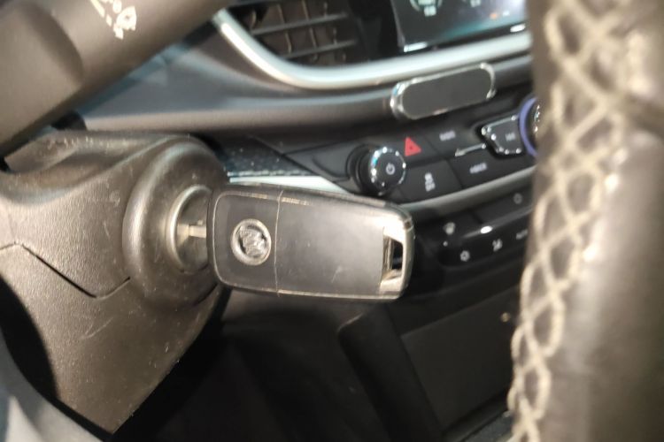 别克 英朗 2019款 18T 自动互联精英型 国VI中控内饰7001