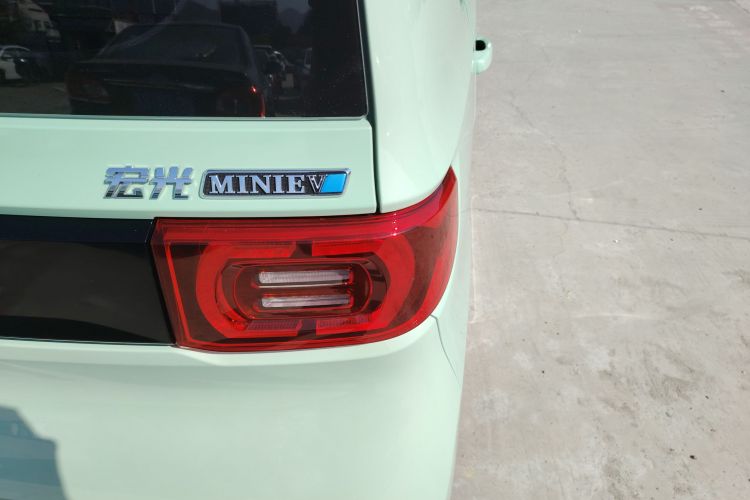 五菱汽车 宏光MINIEV 2021款 马卡龙时尚款 三元锂车身外观9