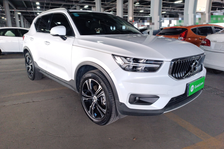 沃尔沃XC40 2020款 T4 四驱智远豪华版车身外观3