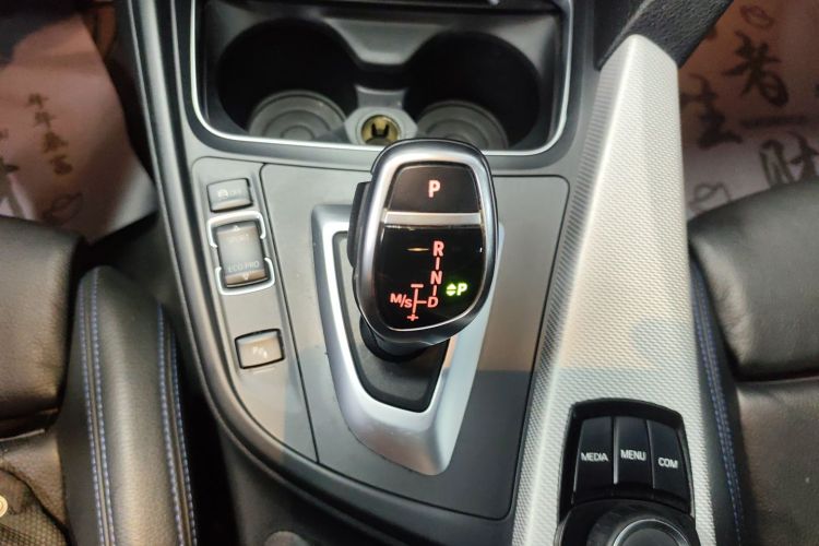 宝马3系 2019款 320i M运动套装局部细节18