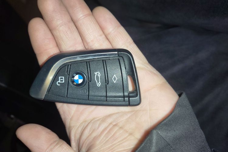 宝马iX3 2022款 领先型中控内饰11