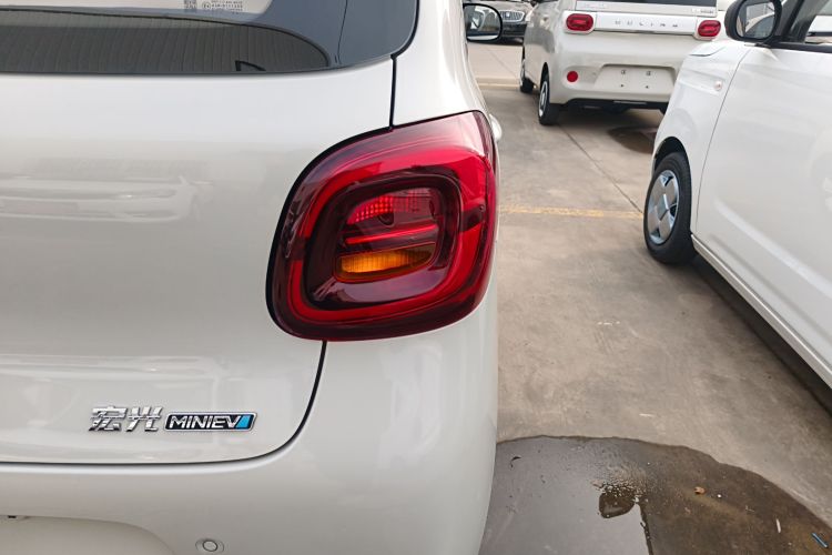 五菱汽车 宏光MINIEV 2025款 四门版 进阶款车身外观9