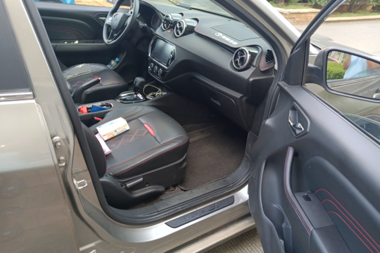 东南DX3 2018款 1.5T CVT尊贵型局部细节9005