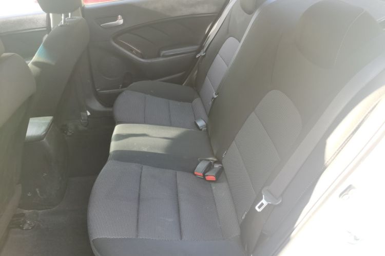 起亚K3 2016款 1.6L 自动GL中控内饰21