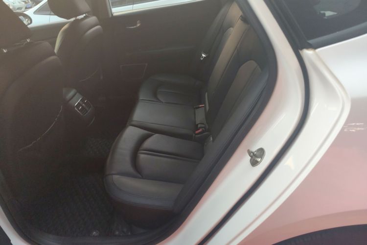 起亚K5 2016款 1.6T 自动LUX中控内饰21