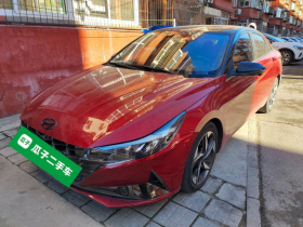 现代 伊兰特 2022款 240TGDi DCT TOP旗舰版