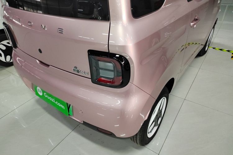 吉利银河 熊猫 2025款 210km 元气熊车身外观9