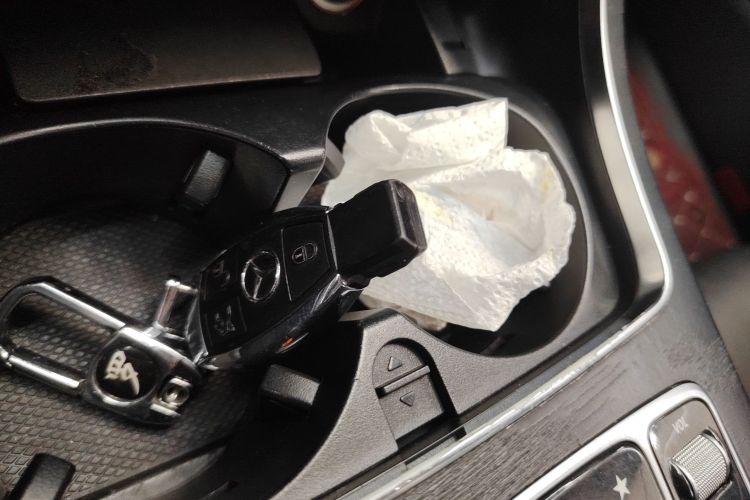 奔驰C级 2017款 改款 C 200 L 运动版中控内饰7001