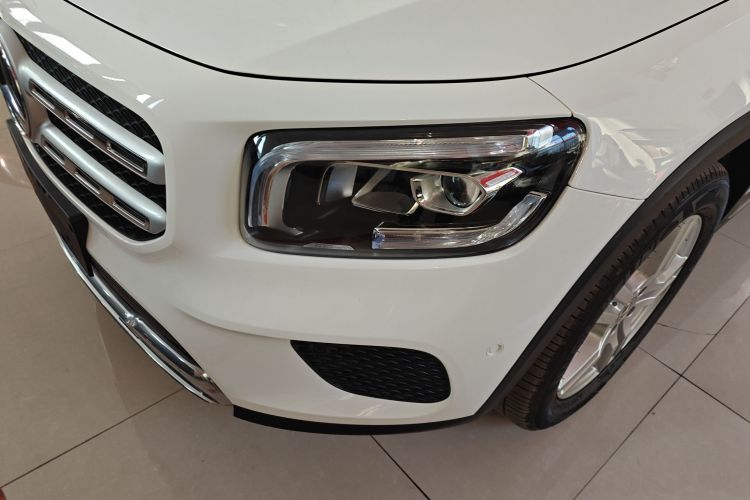 奔驰GLB 2021款 GLB 200 动感型局部细节36