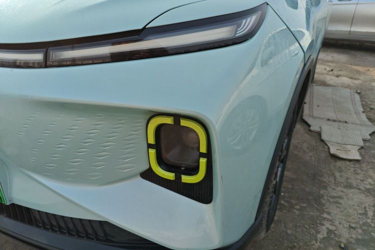 吉利几何E萤火虫 2022款 401KM 玲珑虎 4座局部细节36