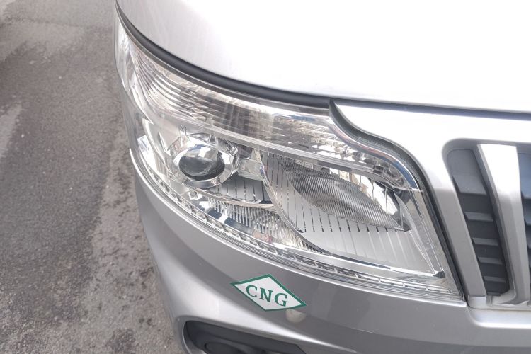 长安凯程 长安睿行M60 2023款 1.6L CNG舒适型客车6座车身外观8