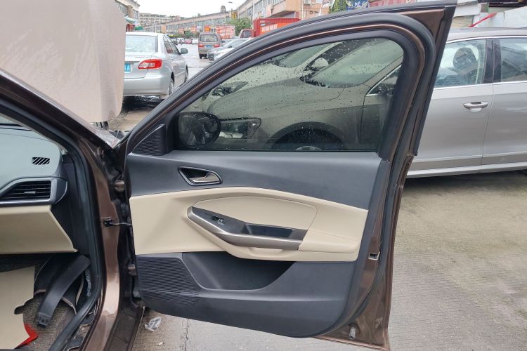 福特 福睿斯 2015款 1.5L 自动舒适型中控内饰42