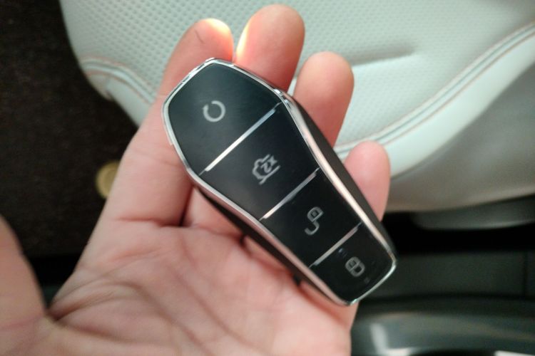 比亚迪 秦PLUS 2024款 荣耀版 DM-i 55KM领先型中控内饰11