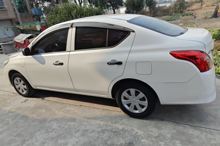 日产 阳光 2015款 1.5XE CVT舒适版车身外观4