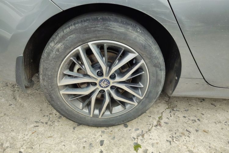 比亚迪 秦PLUS 2021款 DM-i 55KM 旗舰型车身外观6008