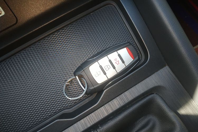 长城 炮 2023款 2.0T商用版手动柴油两驱精英型标箱GW4D20M中控内饰7001