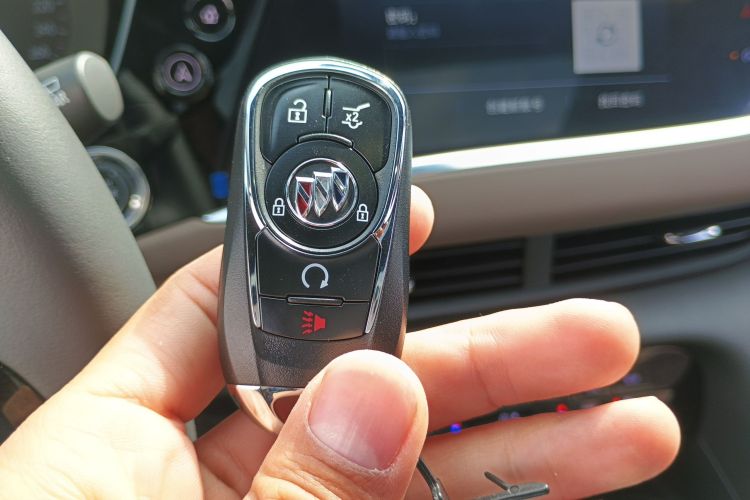 别克 昂科旗 2022款 652T 四驱尊享旗舰型 7座中控内饰11