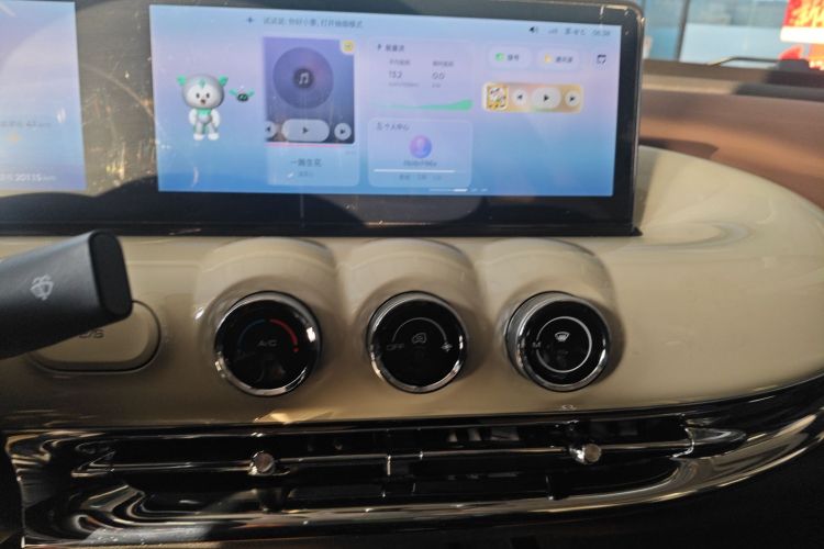 五菱汽车 五菱缤果 2023款 333km 灵犀互联款局部细节16